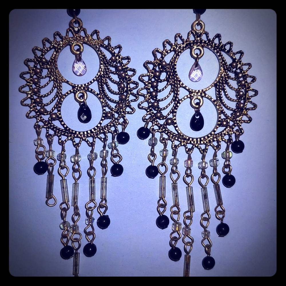 ✅ *Select jewelry: 5 for $25* Black and Silver Dreamcatcher Earrings